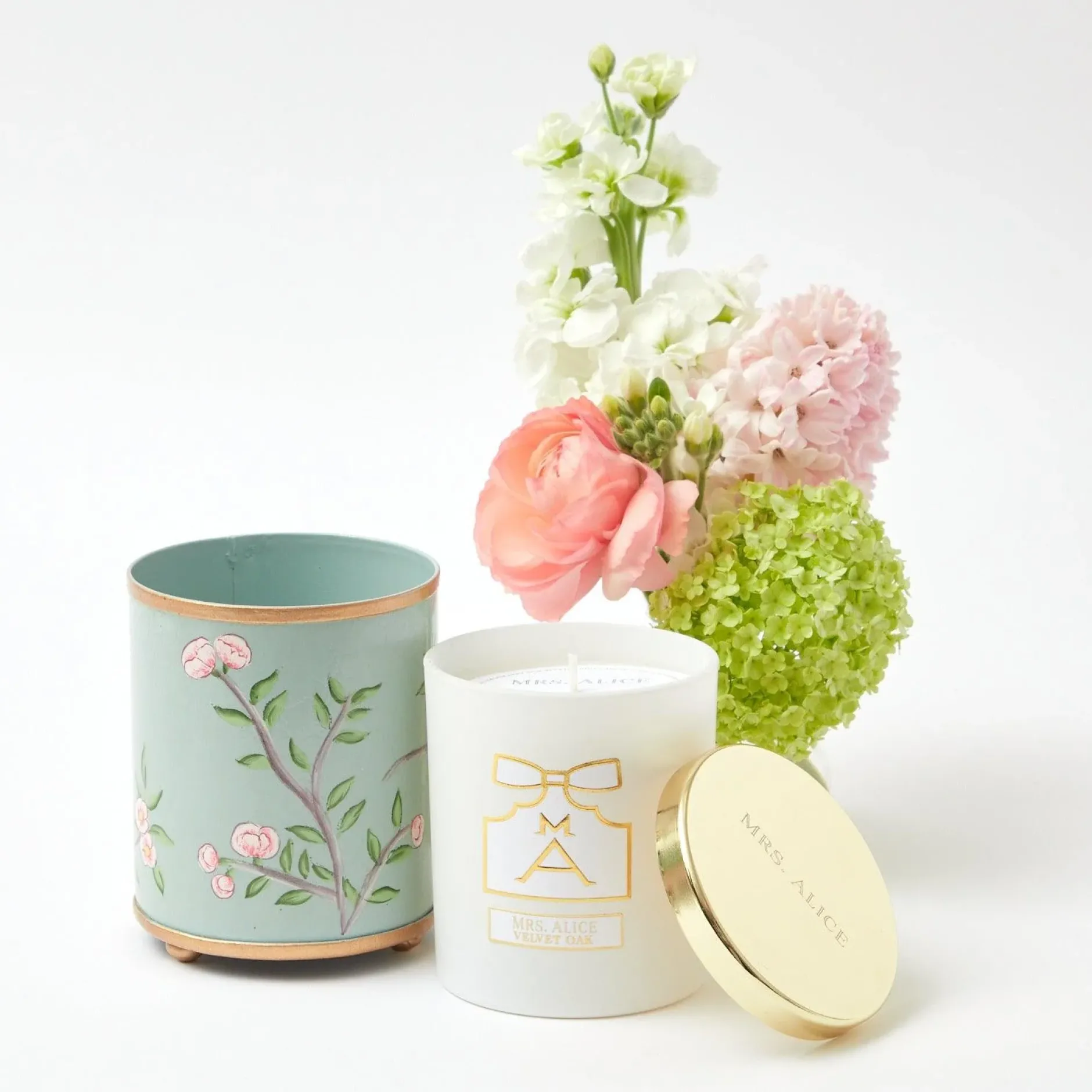 New Mrs. Alice Velvet Oak Scented Candle & Pot Set