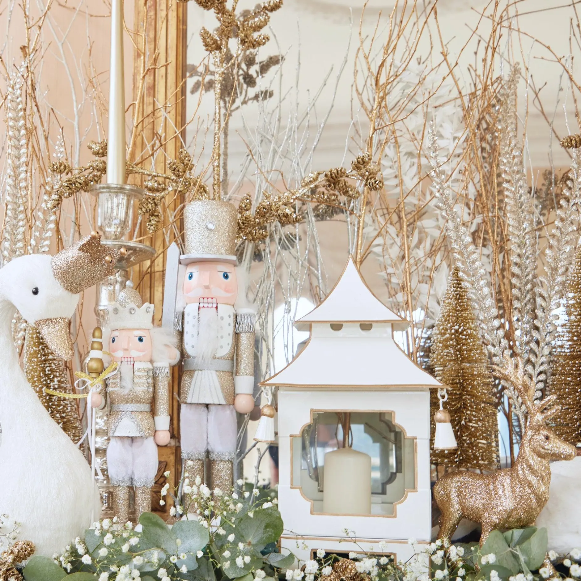 Best Mrs. Alice White & Gold Pagoda Lantern