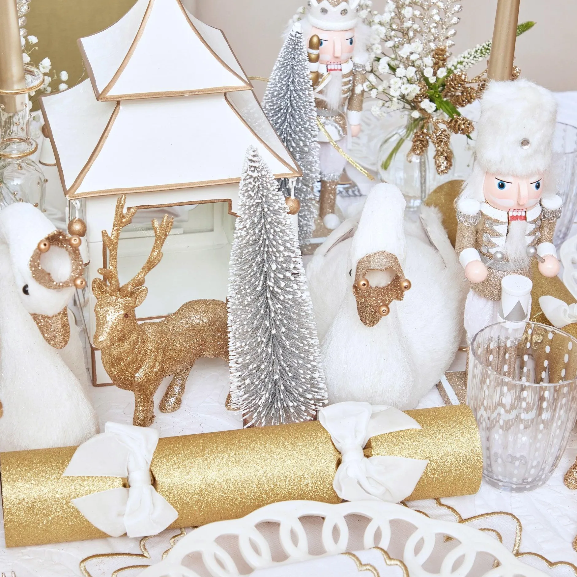 Best Mrs. Alice White & Gold Pagoda Lantern