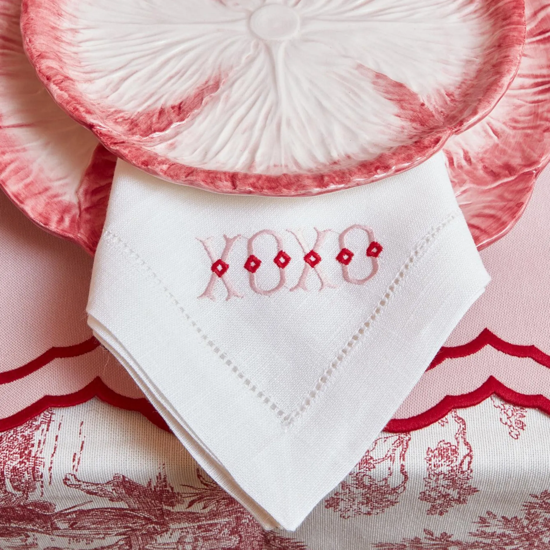 Mrs. Alice White Linen Xoxo Napkins (Set Of 4)