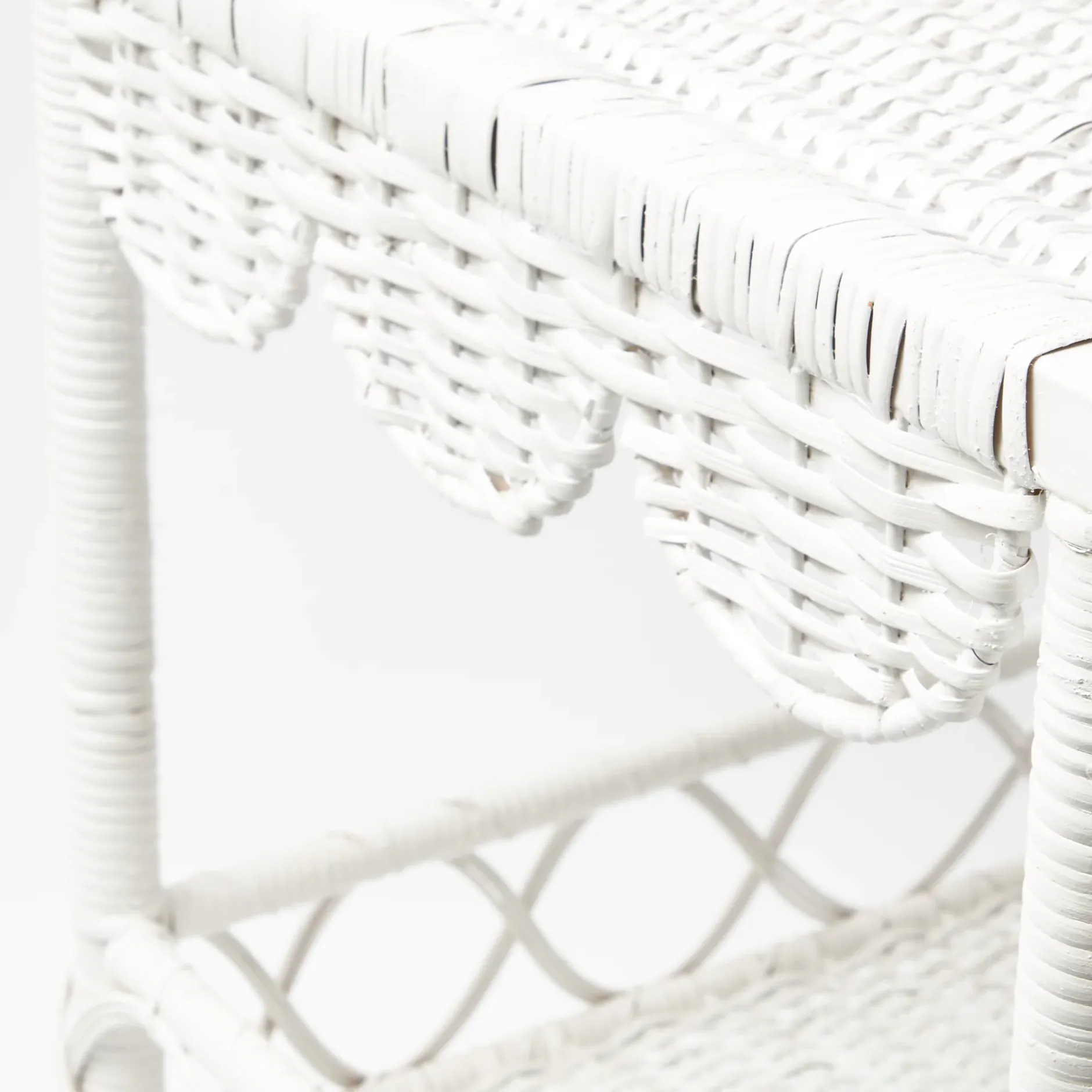 Discount Mrs. Alice White Rattan Outdoor Side Table