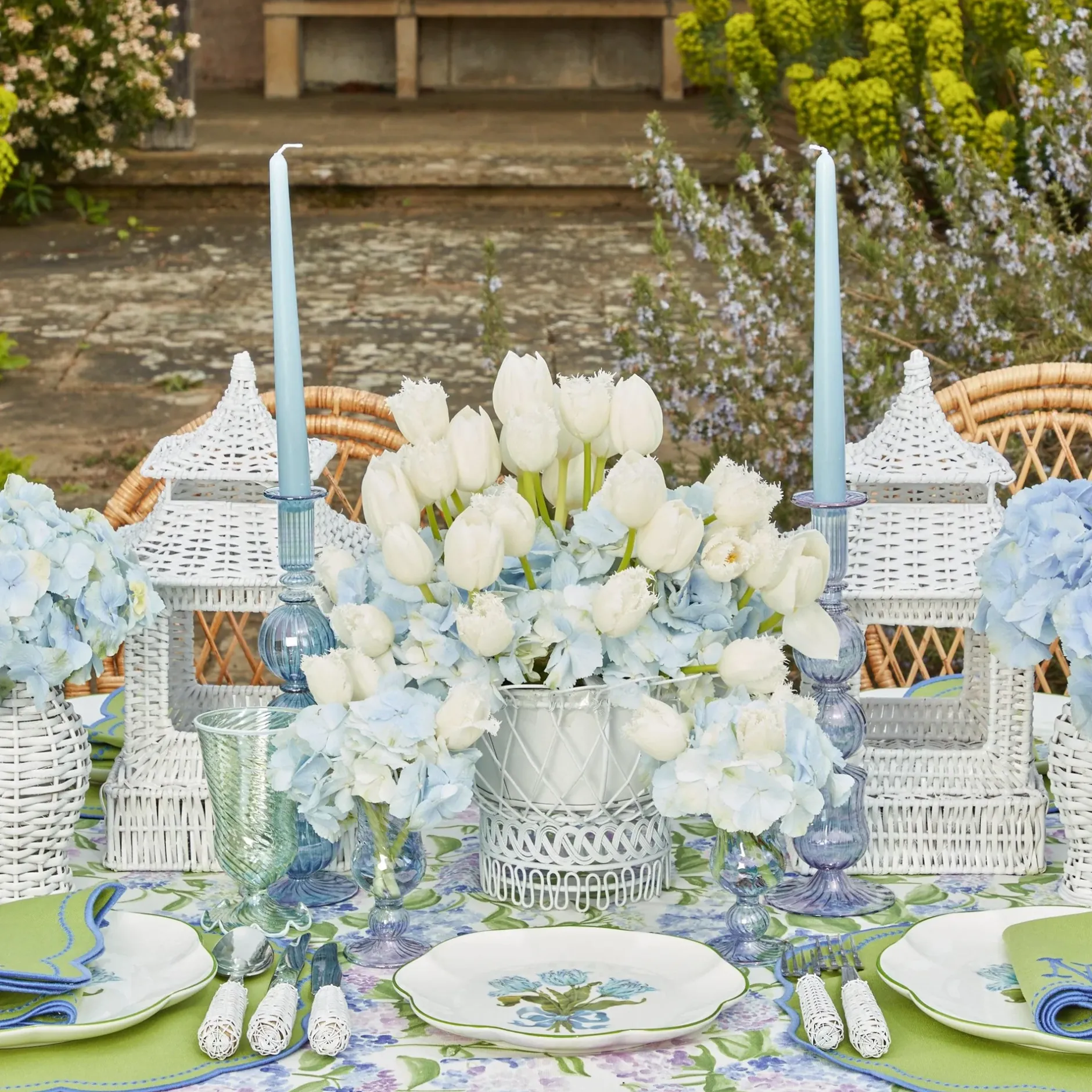 New Mrs. Alice White Rattan Pagoda Lantern