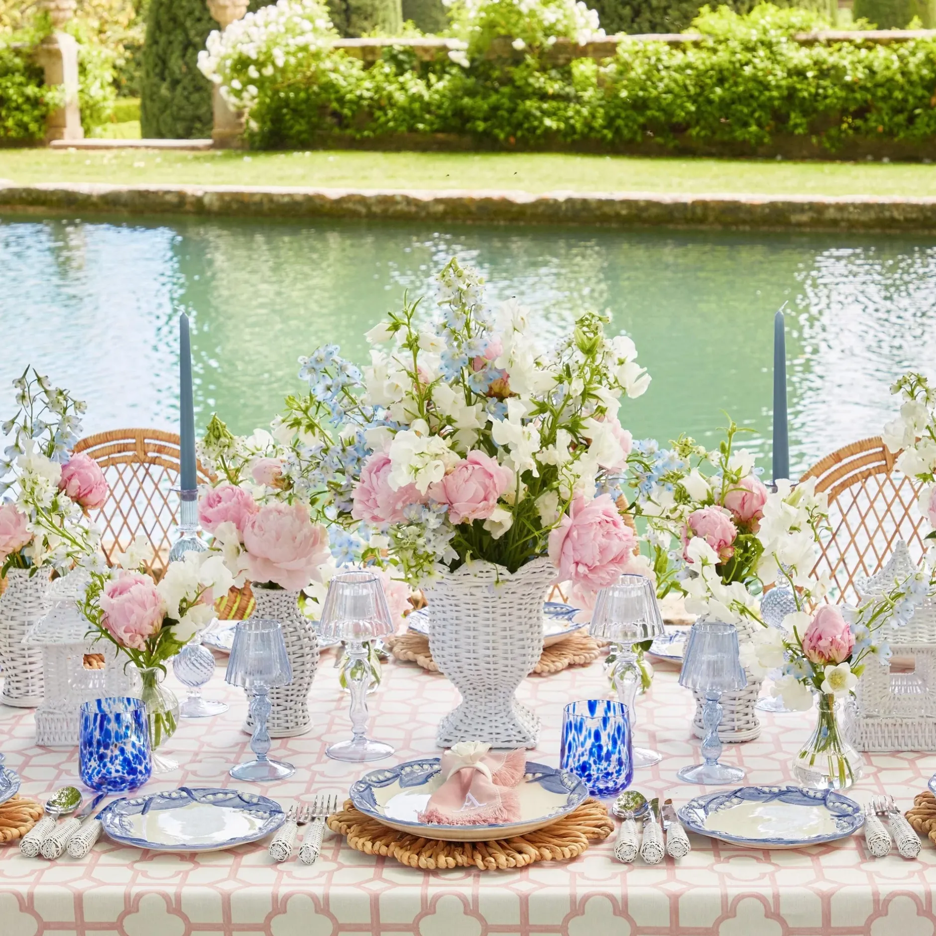 Mrs. Alice White Rattan Vase (Set Of 3)