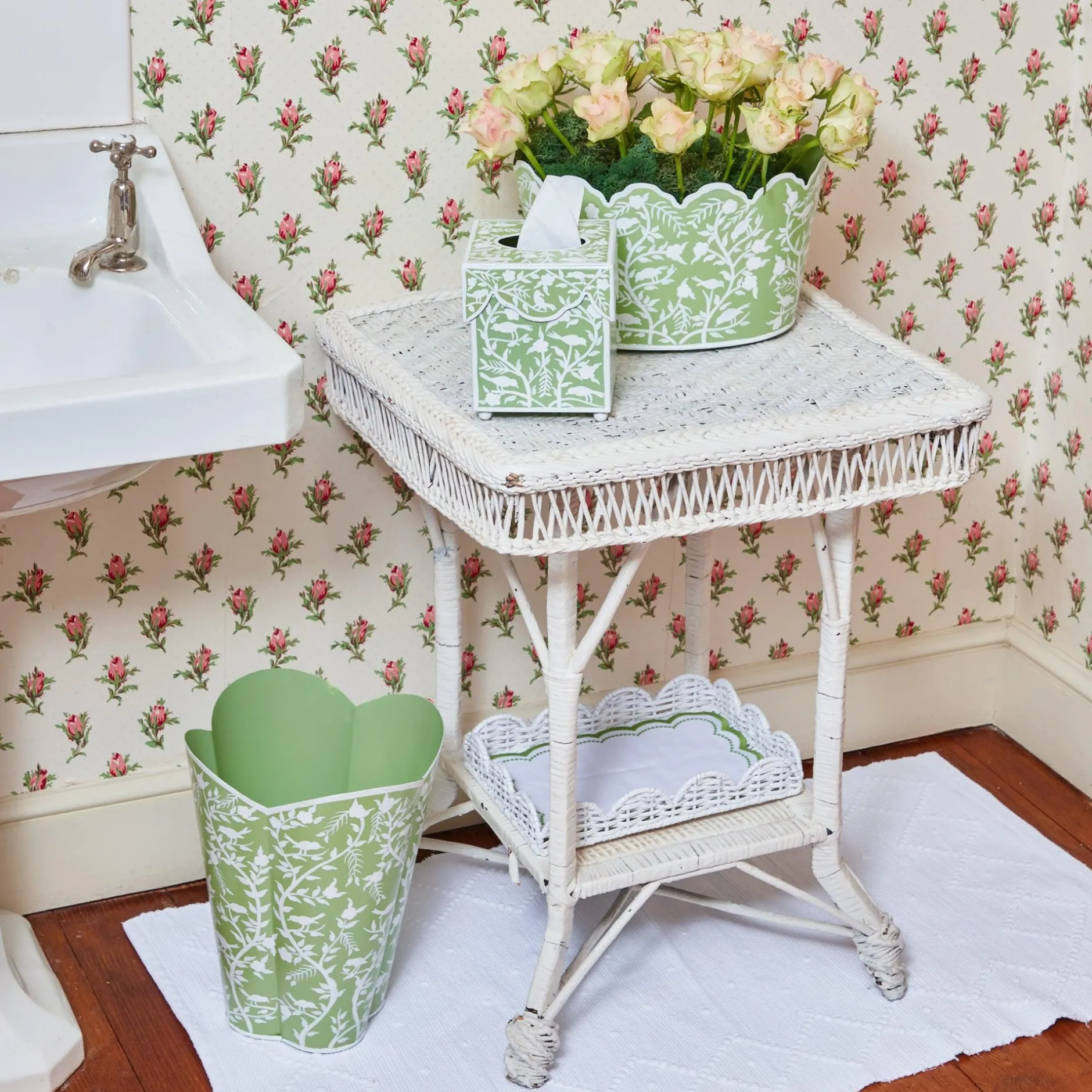 New Mrs. Alice White Small Scalloped Rattan Tray